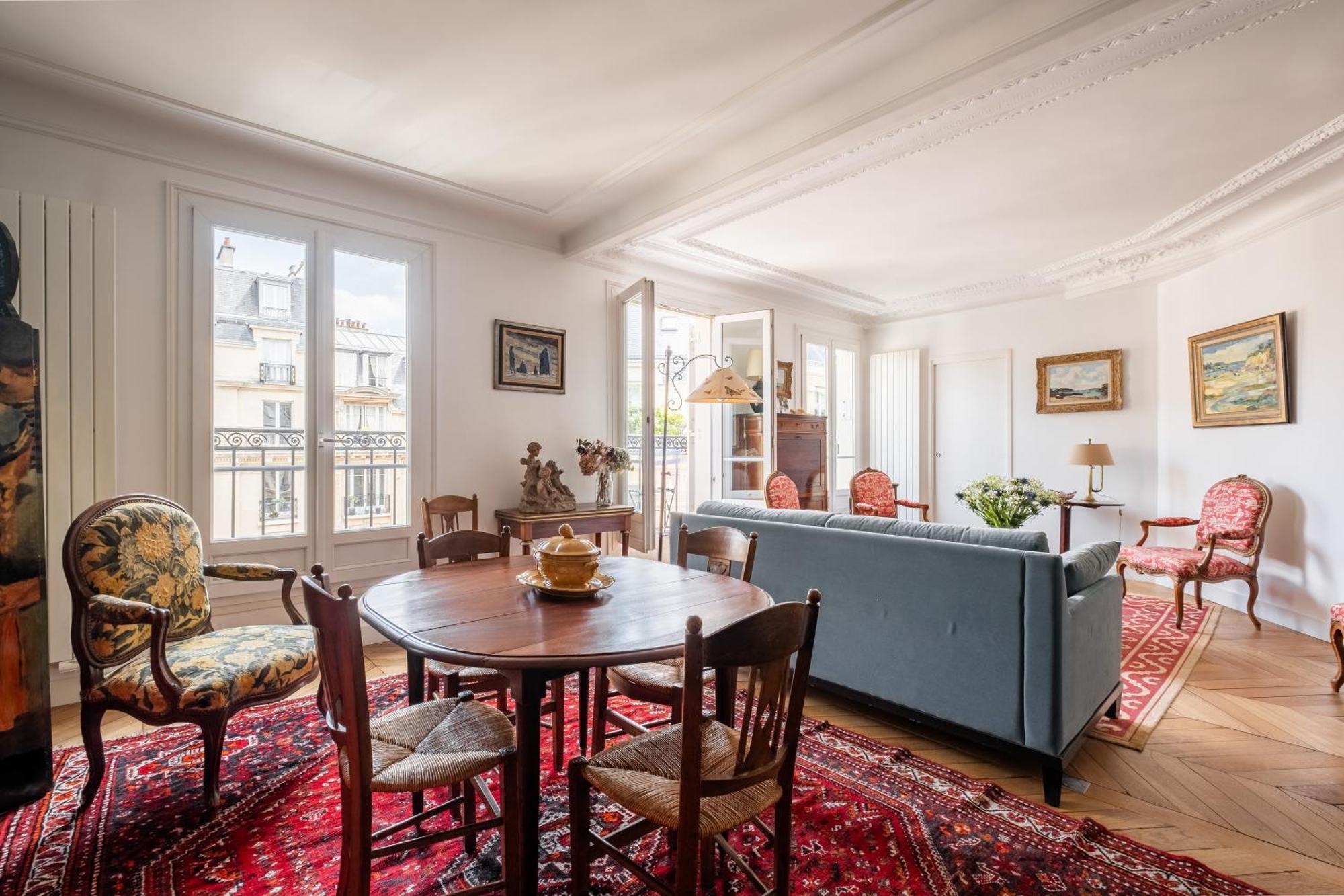Veeve - Auteuil Refinement